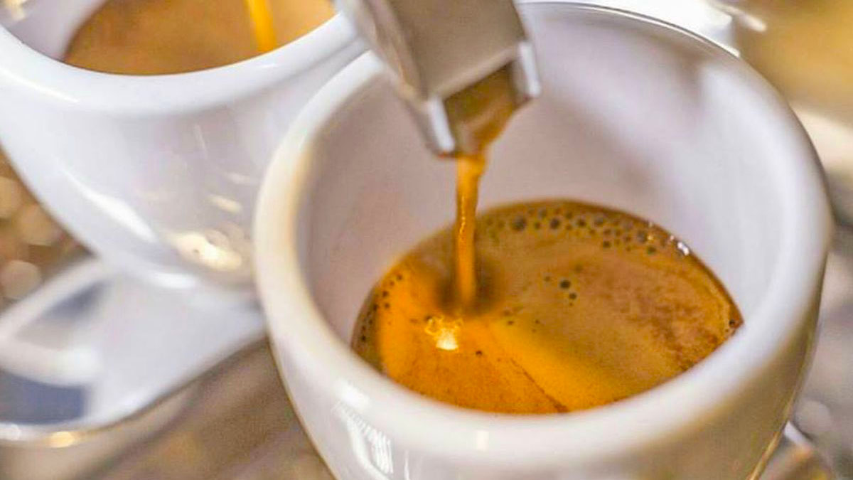 Çfarë duhet të dini për pirjen e kafesë nëse vuani nga aciditeti në stomak?