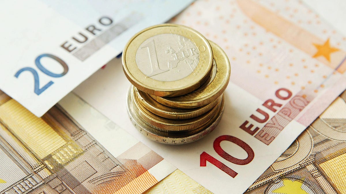 Euro rifiton terren, kthehet afër nivelit të 102 lekëve…