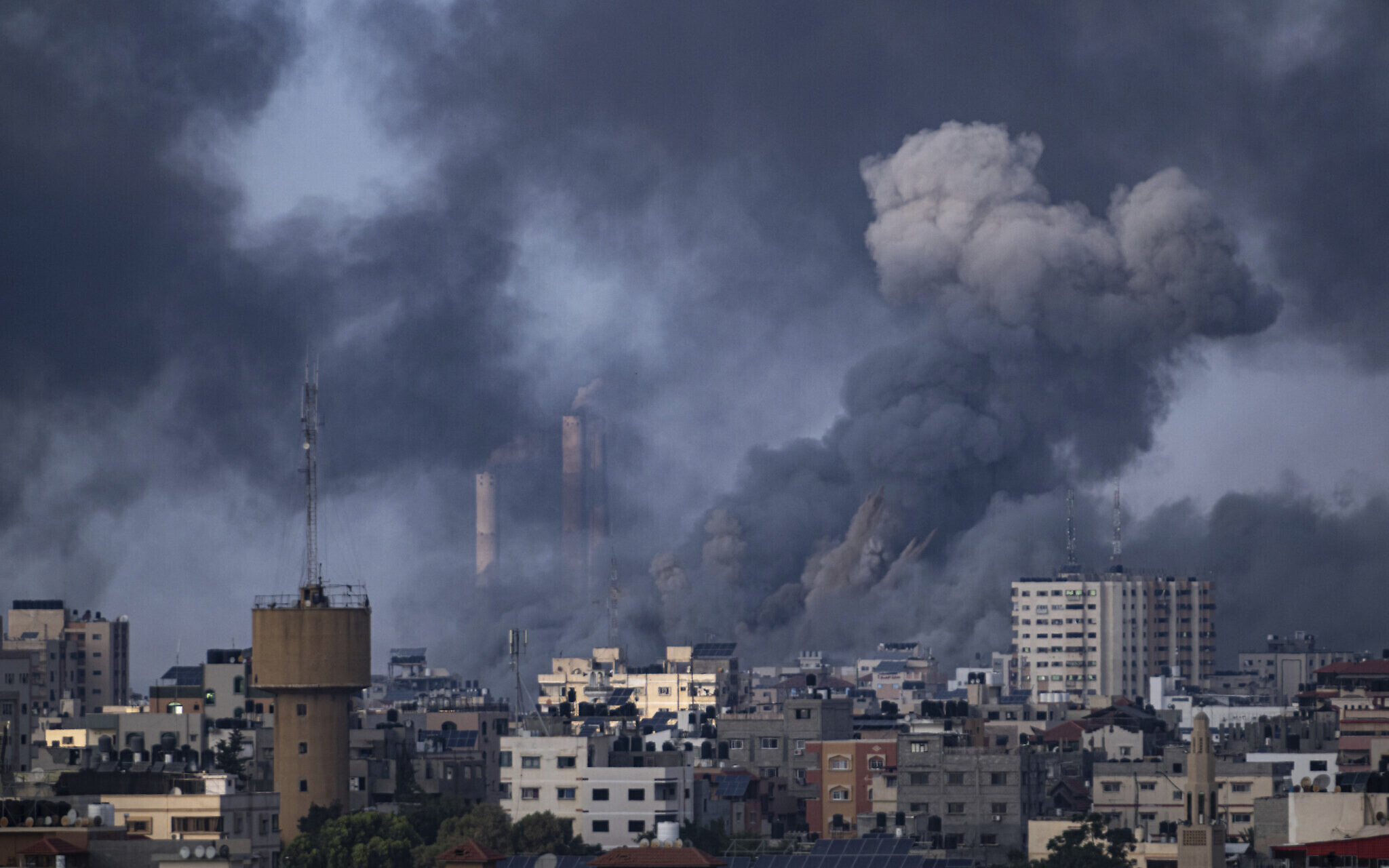 Izraeli intensifikon sulmet në gjithë Gazën!