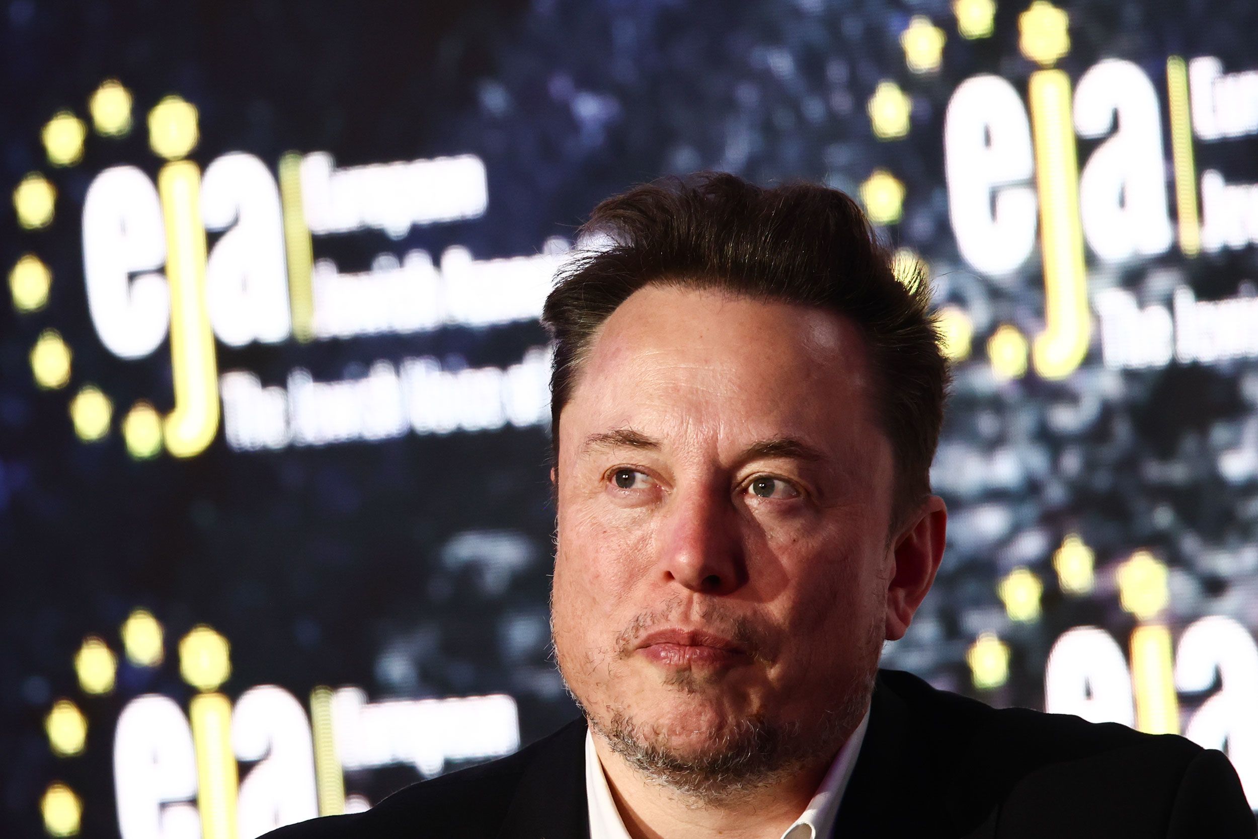 Tesla po kërkon t’i japë Elon Musk marrëveshjen më të madhe të pagave në historinë e korporatave amerikane!