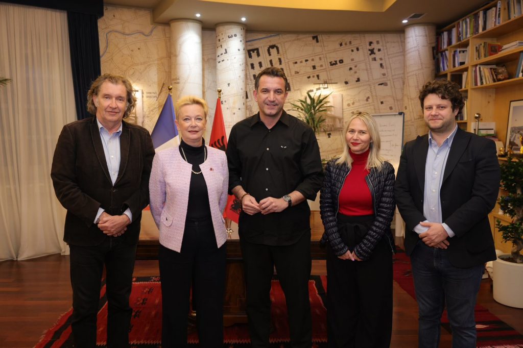 Tirana, marrëveshje me Parisin në fushën e industrive kreative!