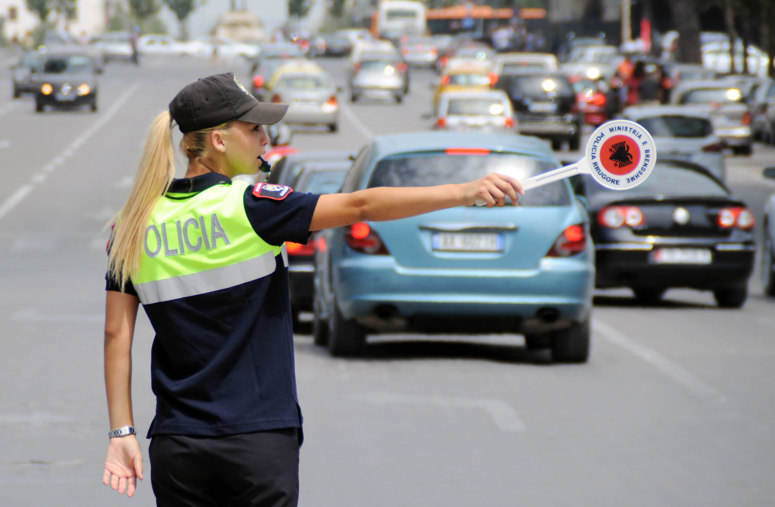 Siguria rrugore në Tiranë, 17 të arrestuar në 1 javë, mijëra gjoba!