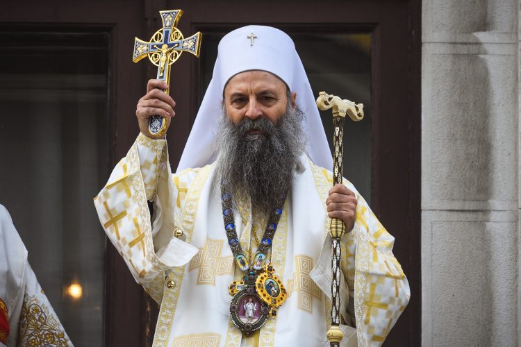 Autoritetet në Kosovë i ndalojnë vizitën kreut të Kishës Ortodokse Serbe dhe shtatë peshkopëve tjerë!