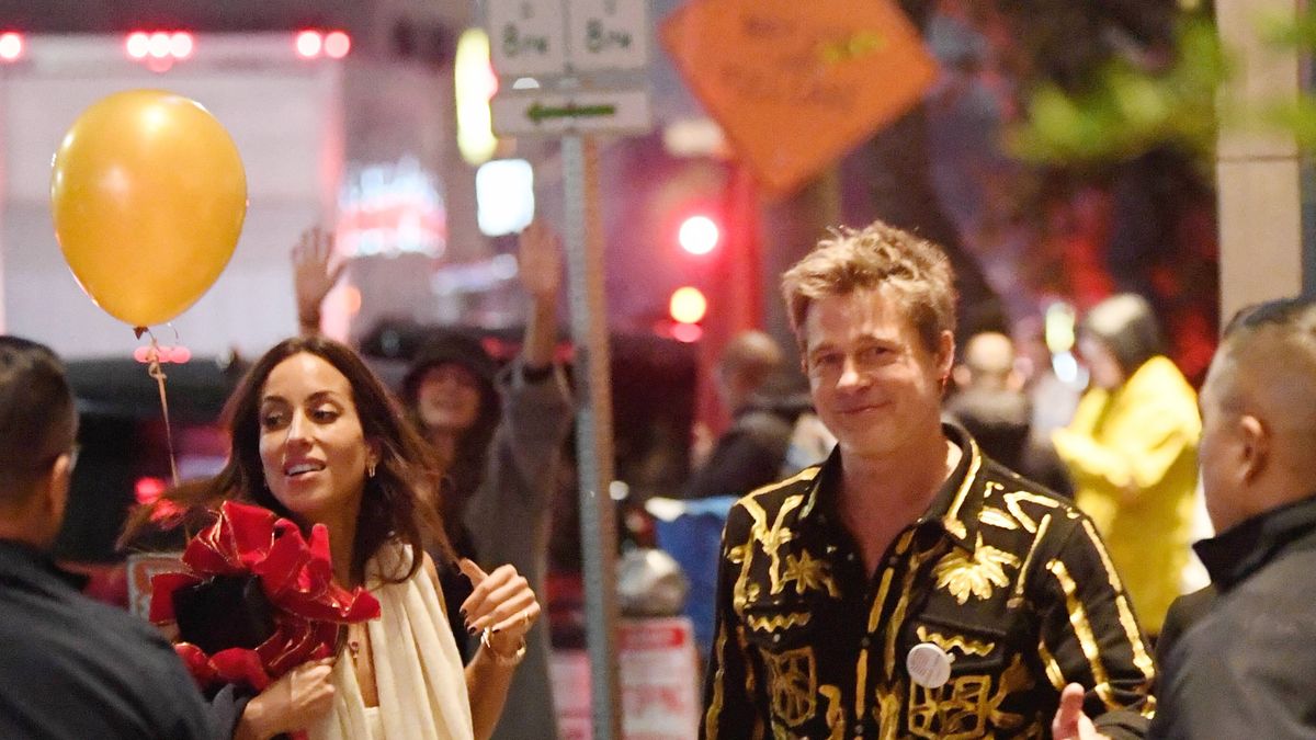 Brad Pitt filmohet në momente romantike me të dashurën e re!