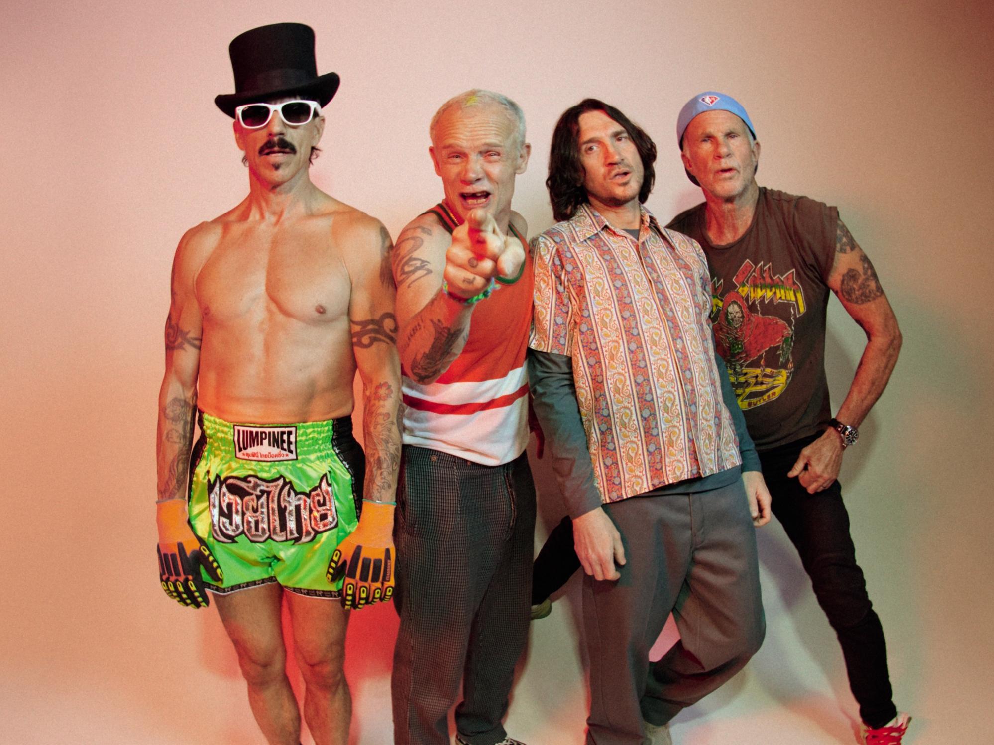 Fansat e “Red Hot Chili Peppers” të zhgënjyer!