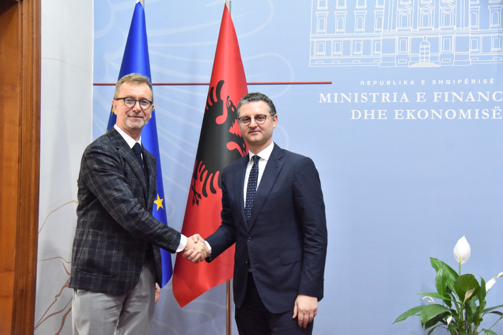 Gonzato: 115 milion euro mbështetje për Shqipërinë, vijojmë financimet!