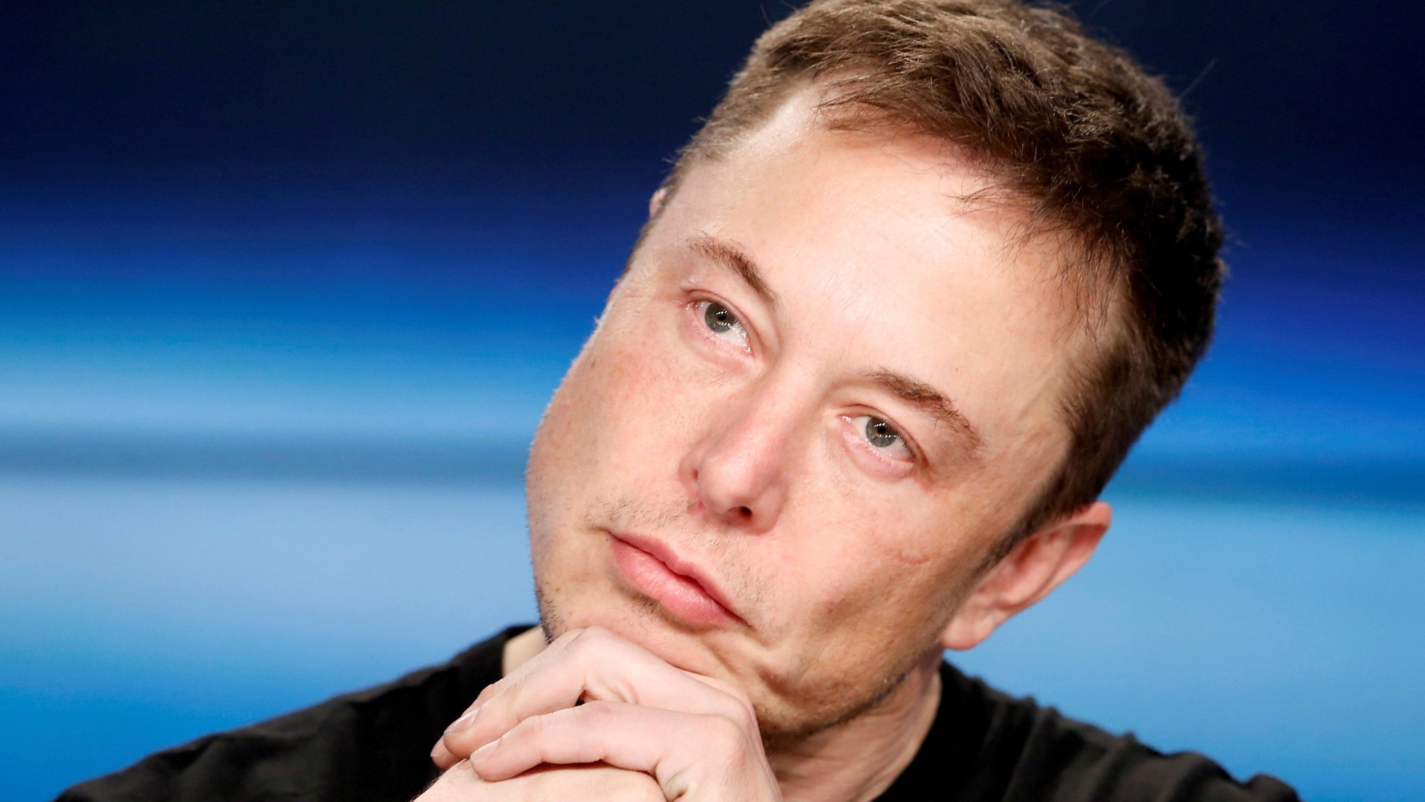 Letra e “akullt” me të cilën Elon Musk hoqi nga puna 14 mijë njerëz!