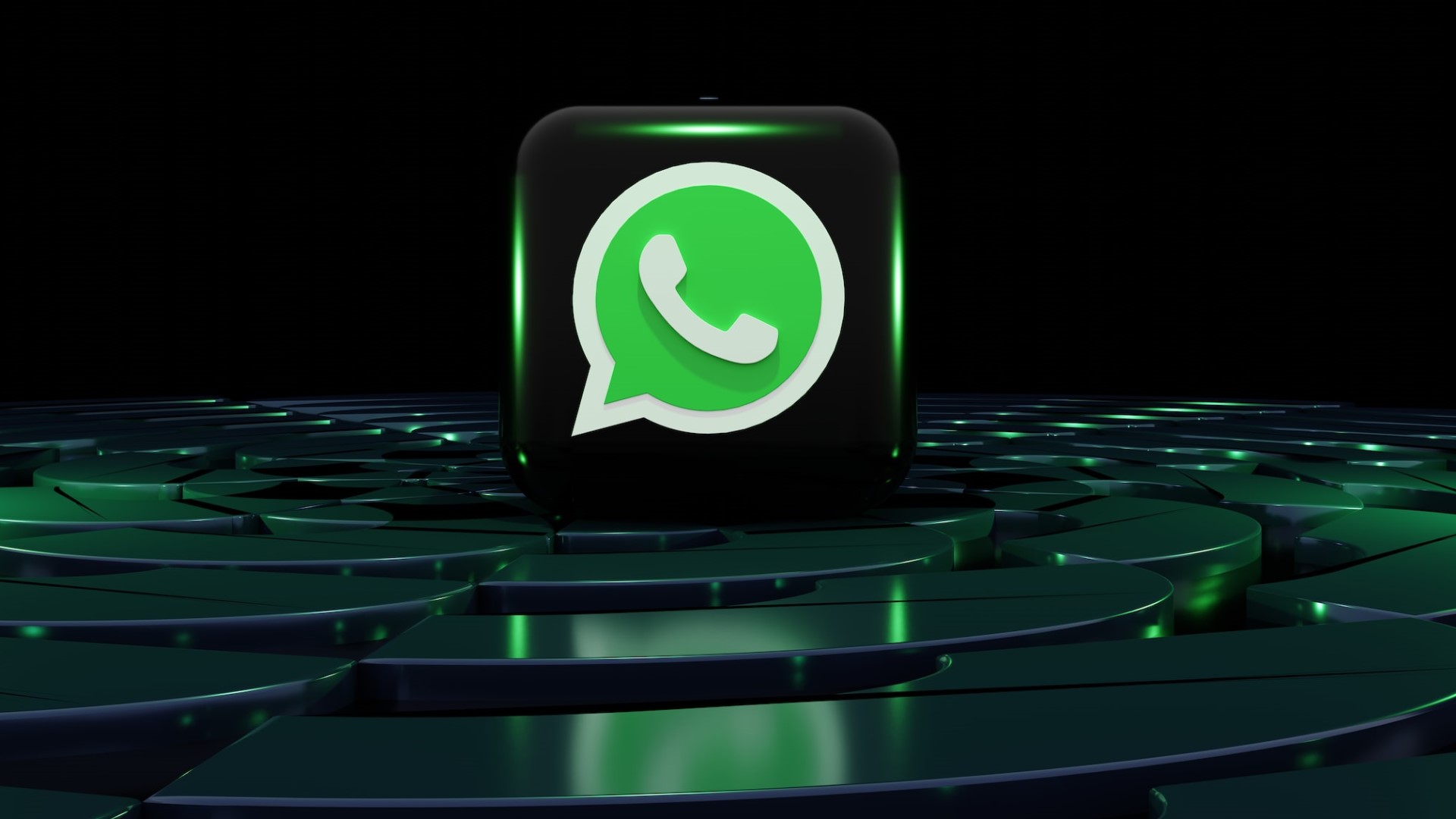 Miliona njerëz përdorin fshehurazi WhatsApp pavarësisht ndalimeve!
