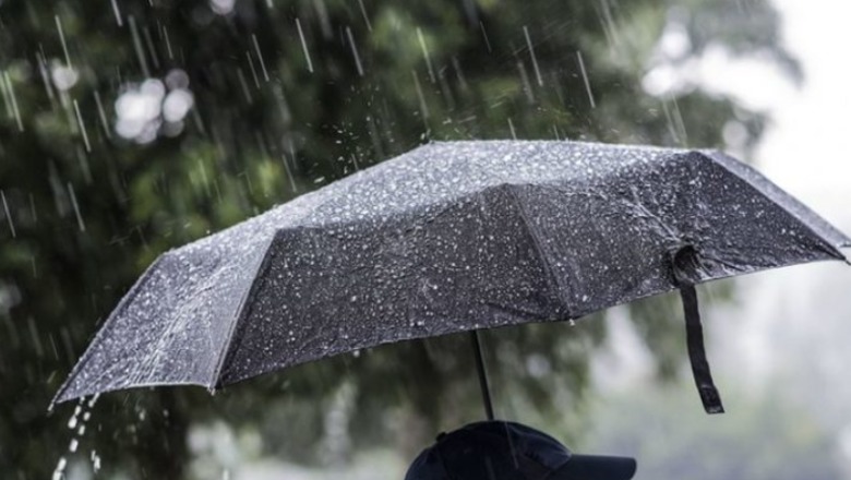 Parashikimi i motit, vranësira dhe reshje shiu gjatë ditës