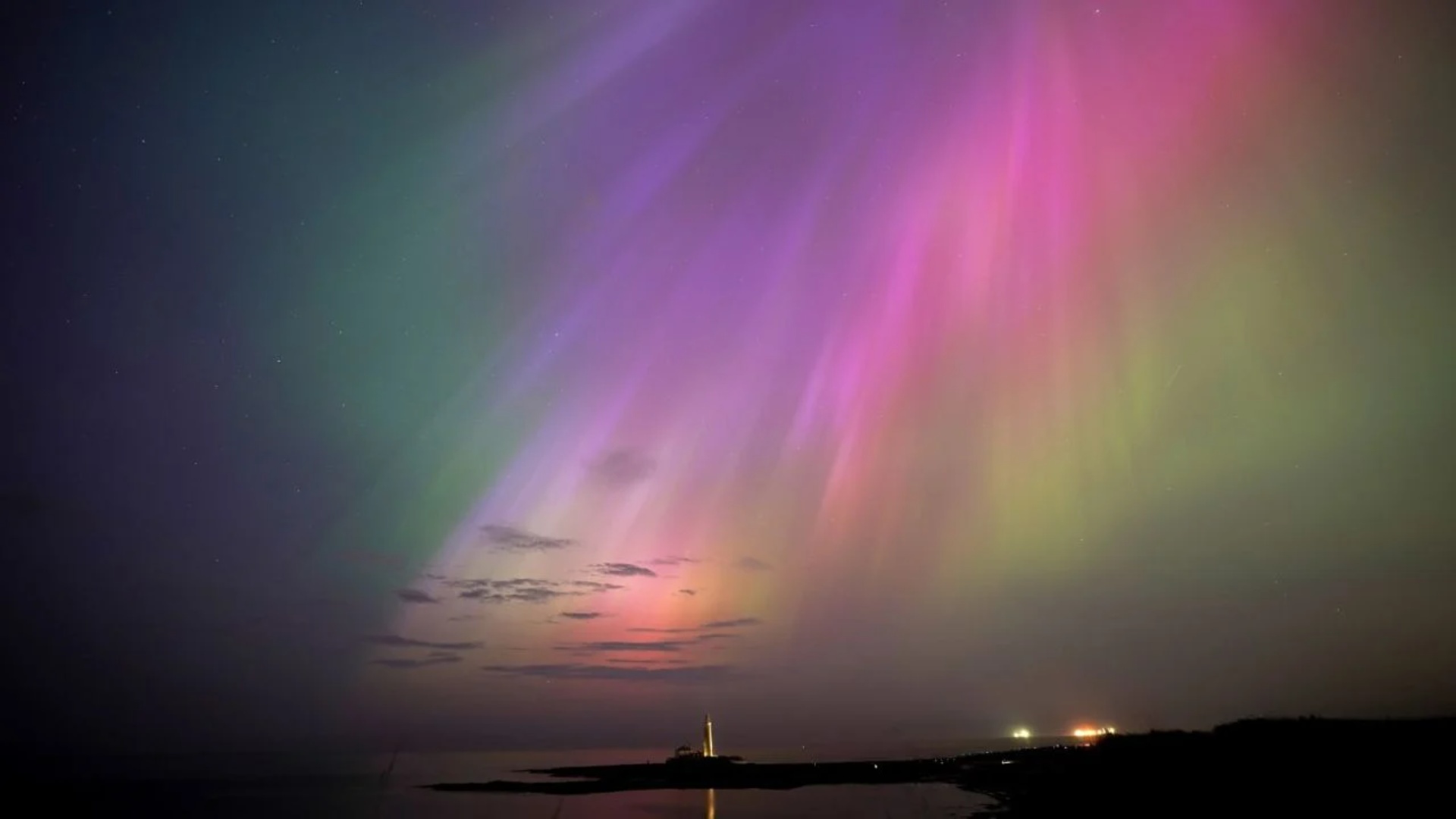 Pas stuhisë diellore, “mrekulli” në qiell/ Aurora borealis mbi disa vende europiane!