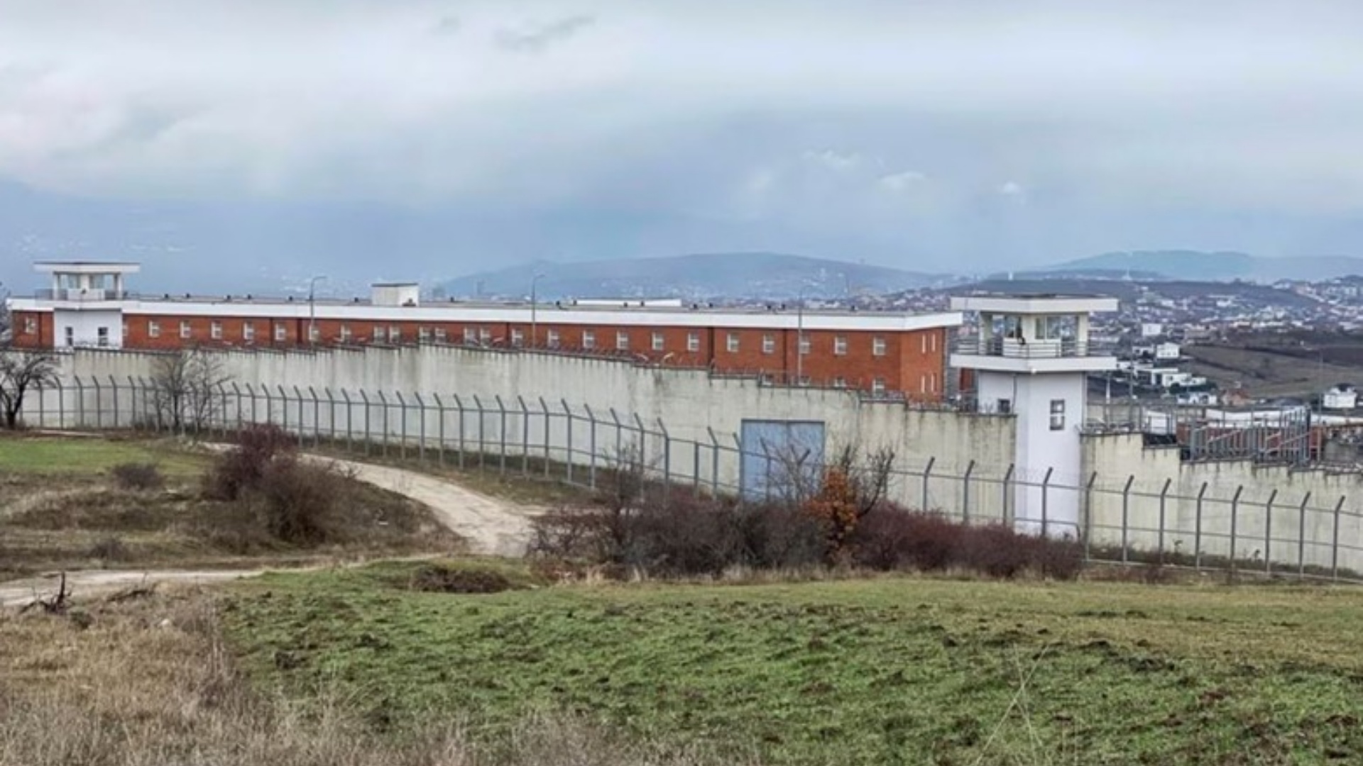 Qeveria e Kosovës synon ta rinegociojë marrëveshjen për burgjet me Danimarkën!