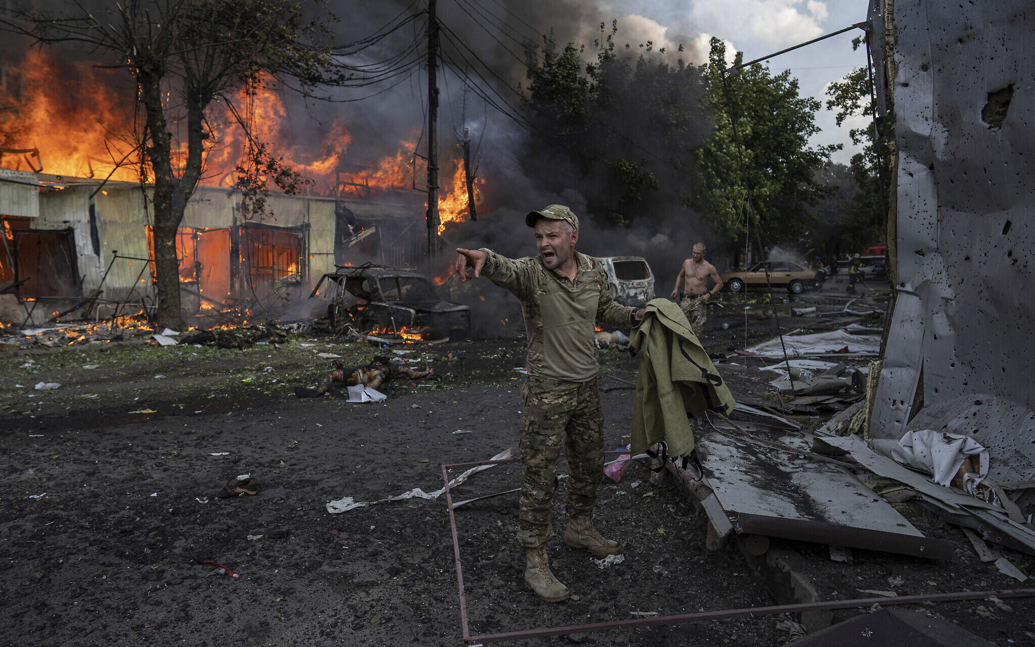 Ukraina: Rusia po sulmon mbi të gjithë linjën e frontit!